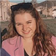 Studentessa offre lezioni